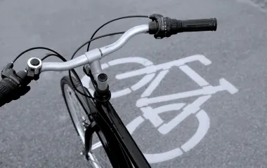 Photo vélo sur piste cyclable